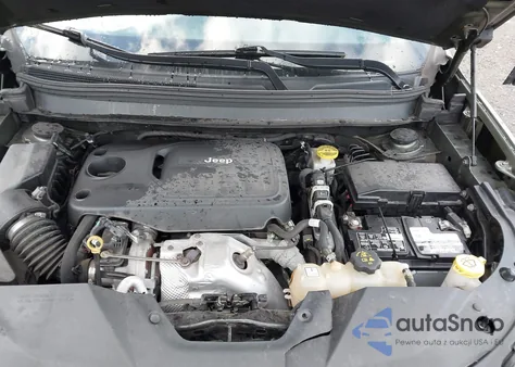 2019 Jeep Cherokee Limited 4X4 z USA, uszkodzony, nr VIN 1C4PJMDN8KD174371